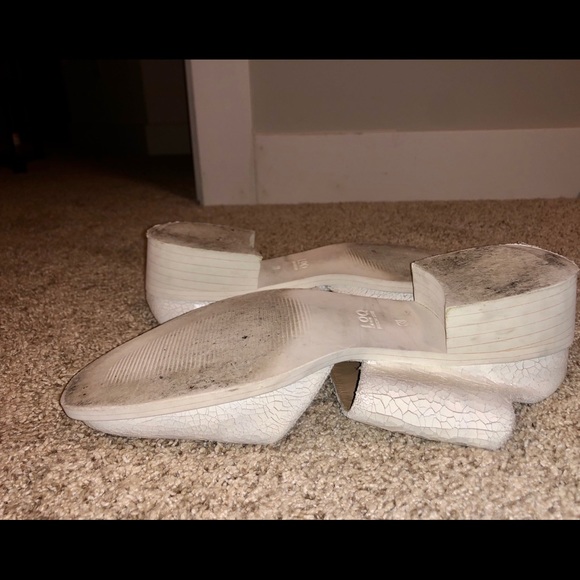 LOQ Leather Mules - Picture 7 of 7